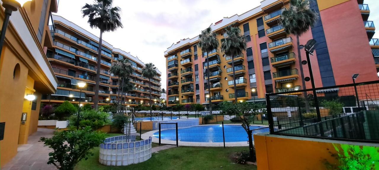 Impresionante Primera Linea De Playa, Bajondillo Beach Torremolinos Eksteriør bilde
